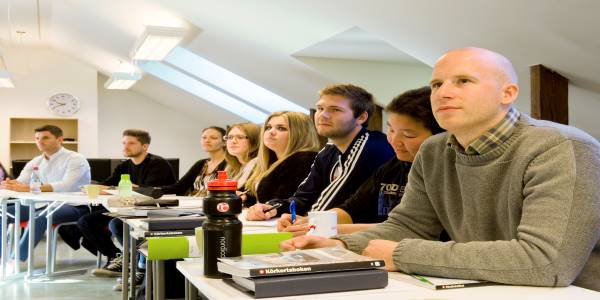 Elever i ett klassrum på Syab